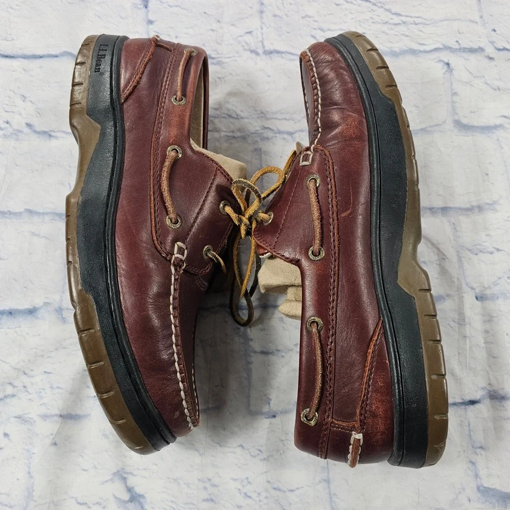 LL Bean Camp Moc Boat Shoes Mens 9.5 W Brown Leather Lug Sole Nautical Handsewn